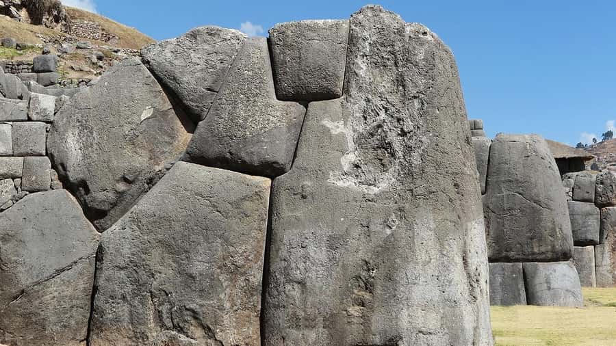 Cusco: Half-Day City Tour with Sacsayhuaman and Q'enco - Transport, languages, and pacing you can actually handle