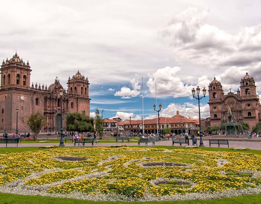 Cusco: Half-Day City Tour - Pickup, van ride, and the pace of a 6-hour day