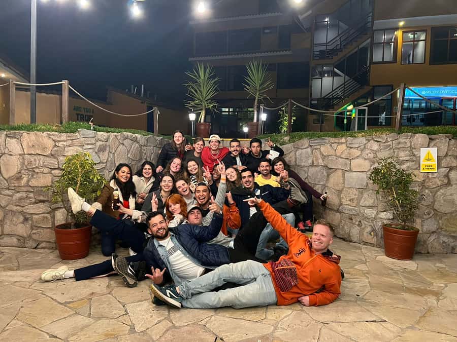 Cusco: Pub Crawl with Skip-the-Line Access and Drinks - San Blas starting point and fast group warm-up