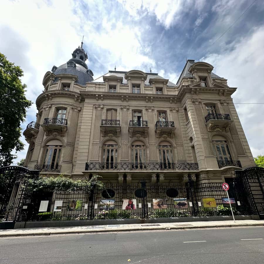 Discover Recoleta, Buenos Aires' Little Paris - Start at Av. Pres. Figueroa Alcorta: get oriented fast