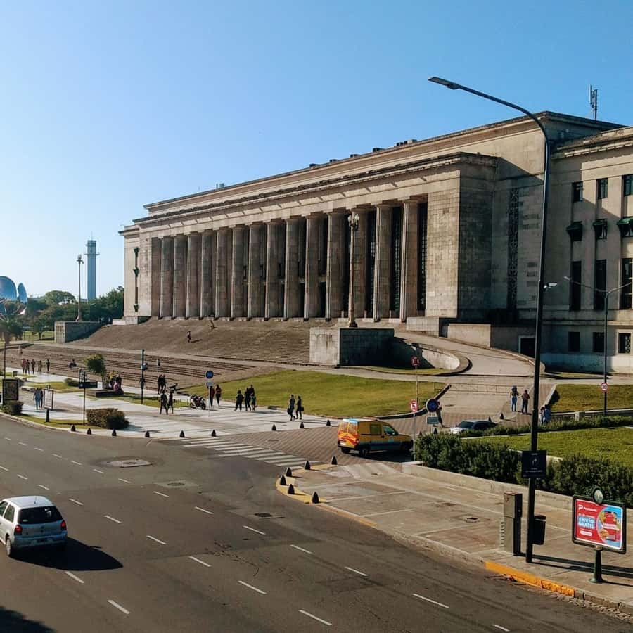 Discover Recoleta, Buenos Aires' Little Paris - Plaza Francia and Centro Cultural Recoleta: French references you can feel