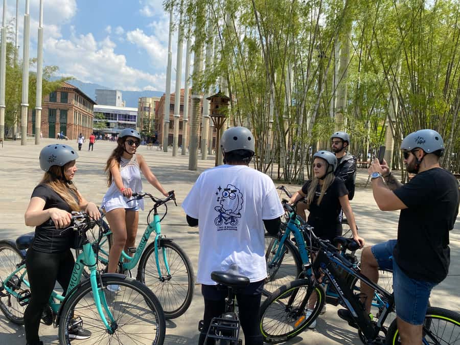 E-Bike City Tour Medellin with Local beer and Snacks - Food, beer, and that practical snack break