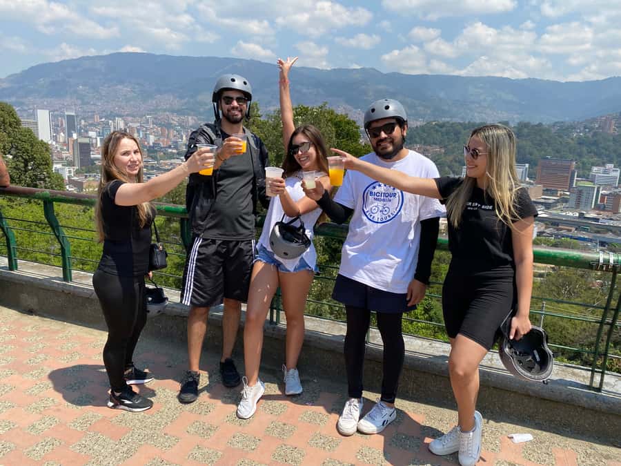 E-Bike City Tour Medellin with Local beer and Snacks - Why an e-bike tour works so well in Medellín