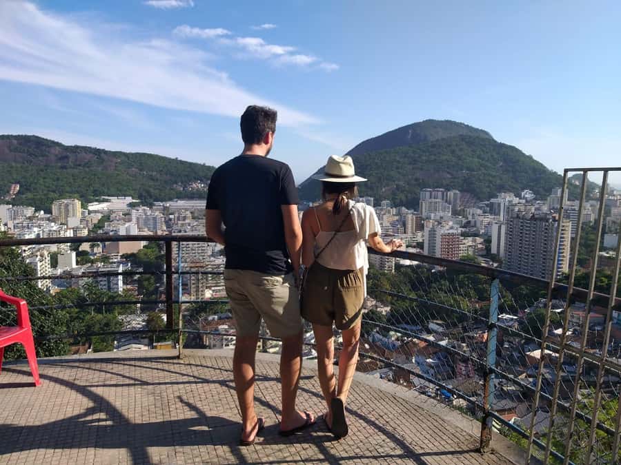 Favela Santa Marta: Walking Tour with local guide - Learning the Neighborhood’s Real Story: Houses, Projects, and Daily Life