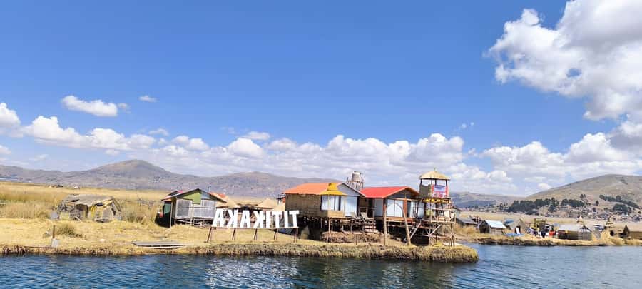 Floating Islands of the Uros - Meet the People: Builders, Embroiderers, and Welcome on the Reeds