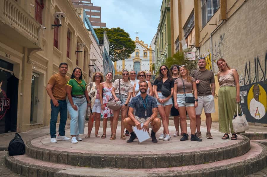 Florianopolis: Walking Tour - History, Art and Gastronomy - Finding your guide at Café|Bar do Largo d’Alfândega