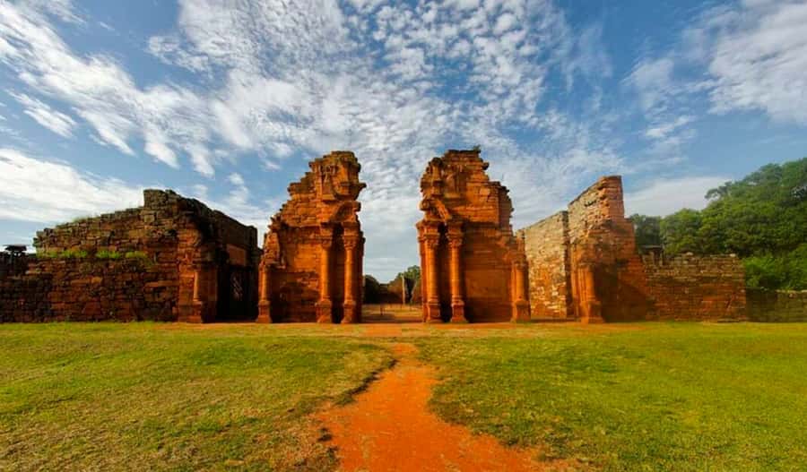 Foz do Iguaçu: Wanda Mines and San Ignacio Ruins Day Trip - Language and guide reality check for Portuguese, Spanish, English