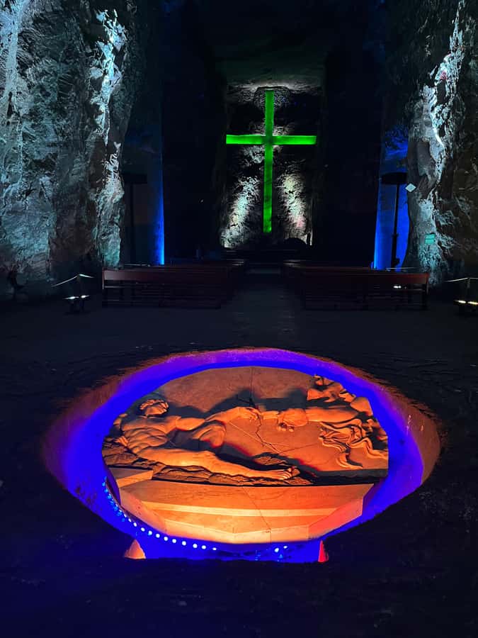 FROM BOGOTA: Salt Cathedral and Andrés Carne de Res (Chía) Tour - The 8-hour schedule from Bogotá: how the day really feels