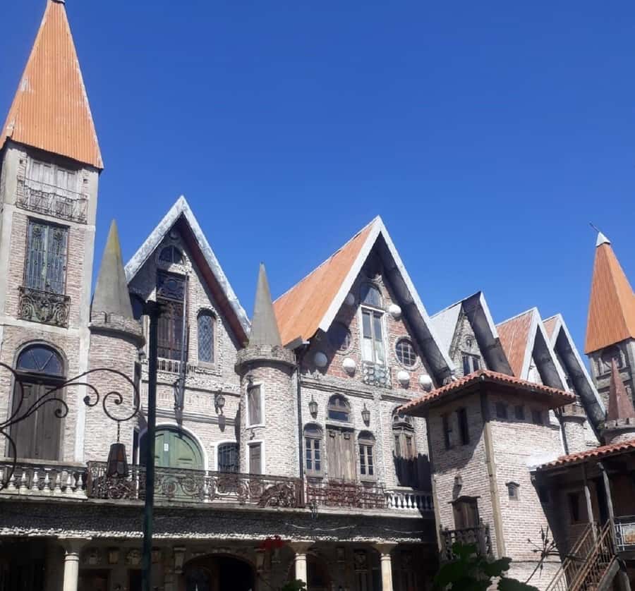 From Buenos Aires: Magical and Mysterious Campanopolis Tour - The Coach Ride: 75 Minutes Out, 75 Minutes Back