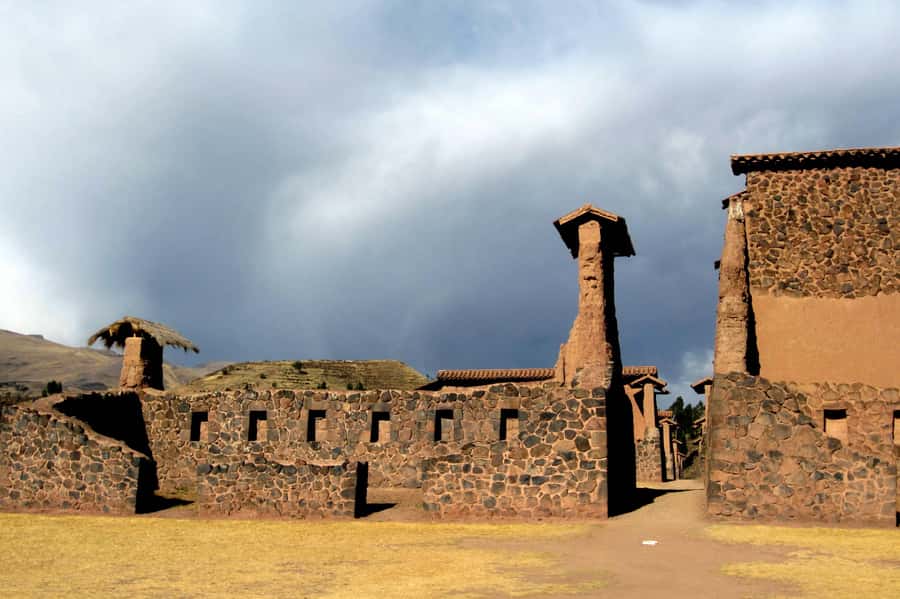 From Cusco: 2-Day Lake Titicaca Tour - Day 2: A Morning Boat to Uros and the Floating-Island Way of Life
