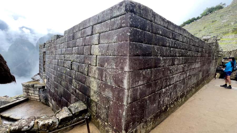 From Cusco: 2-Day Trip to the Sacred Valley and Machu Picchu - The Pisac craft market stop: what to buy, what to skip