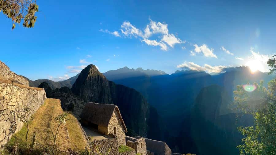 From Cusco: 2-Day Trip to the Sacred Valley and Machu Picchu - Train from Ollantaytambo to Aguas Calientes: choose your side for the river views