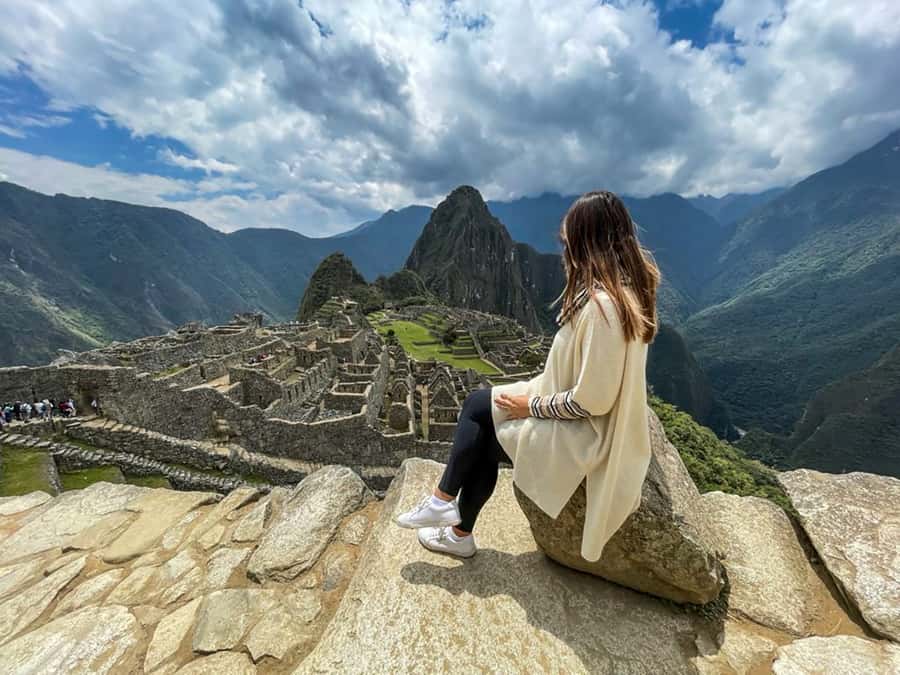 From Cusco: Full-Day Group Tour of Machu Picchu - Aguas Calientes: bus to the gate and the clock starts ticking