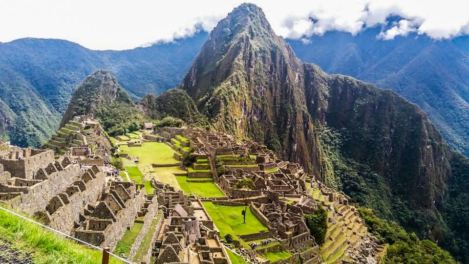 From Cusco: Full-Day Group Tour of Machu Picchu - Inside Machu Picchu: guided route, photo pace, and the circuit choices