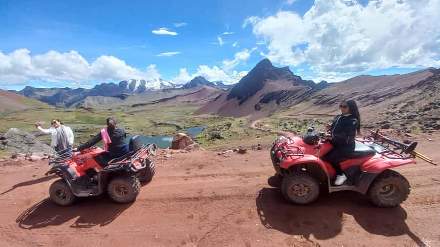 From Cusco: Mountain of colors and red valley on ATVs - Breakfast stop: fueling up fast (and staying realistic)