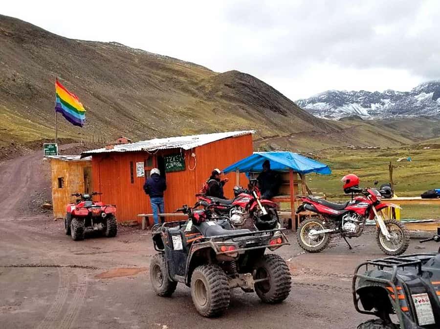 From Cusco: Rainbow Mountain in ATV Quad Bikes + meals - Vinicunca viewpoint timing: photos, free time, and the optional summit walk