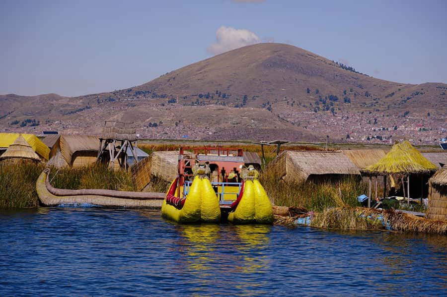 From Cusco: Titicaca Lake - Full day tour with sleeper bus - Taquile Island: terraced views, a real market stop, and the 40-minute walk