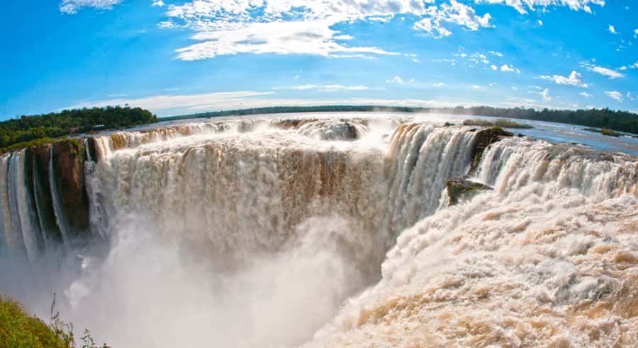 From Foz do Iguaçu: Argentinian Iguazu Falls with Ticket - Pickup, Timing, and the Visitor Center Setup
