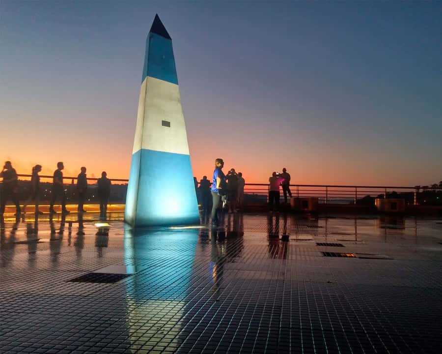 From Foz do Iguaçu: Puerto Iguazu Night Tour - Dinner option in a local restaurant: chorizo steak and the night’s payoff