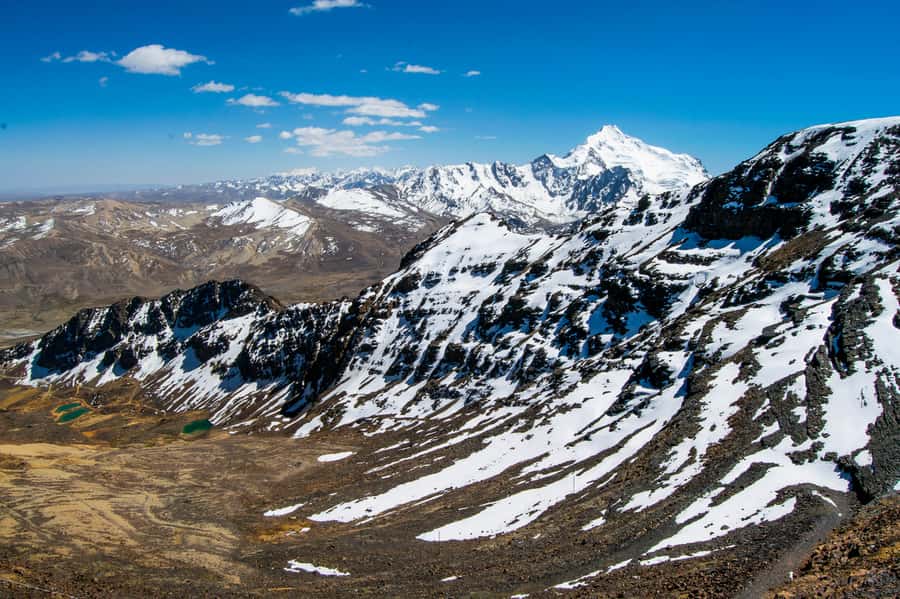 From La Paz: Day Trip to Chacaltaya and Moon Valley - The walk toward the top: altitude, wind, and pacing yourself