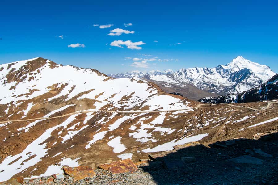 From La Paz: Day Trip to Chacaltaya and Moon Valley - Who should book this day trip—and who should skip it