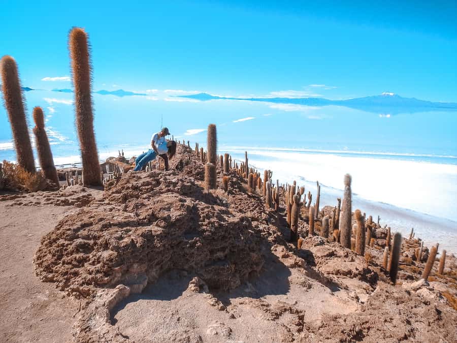 From La Paz: Uyuni Salt Flat Tour & Overnight Roundtrip Bus - The mirror effect and weather: what you can realistically control