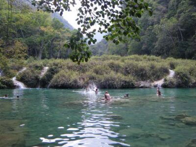 From Lanquin: Semuc Champey Park and Kanba Cave Guided Tour - From Lanquín by safety truck: timing and meeting points