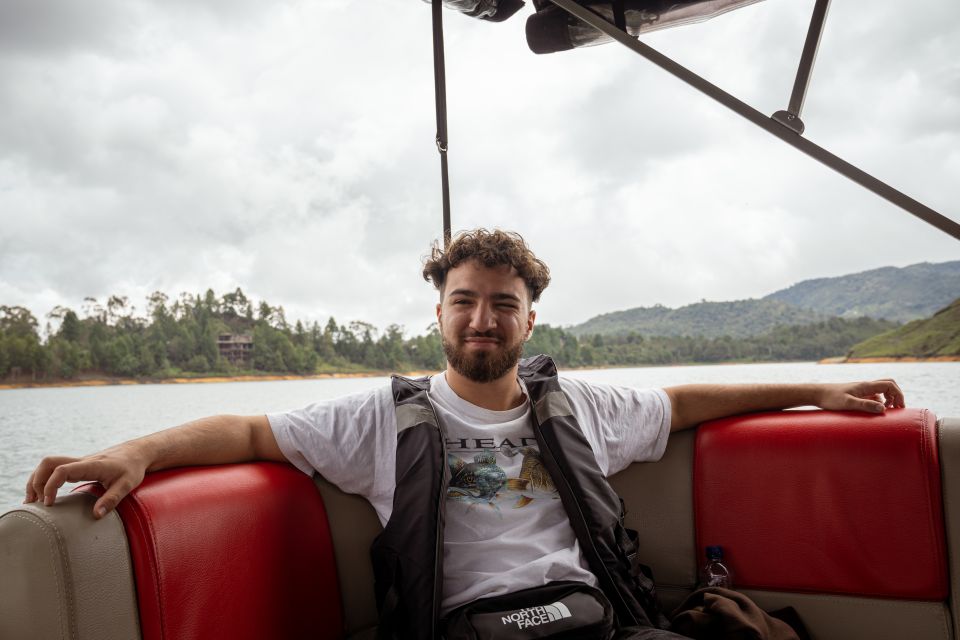 From Medellin: Guatape El Peñol with boat + gastronomic tour - Peñol–Guatapé Dam Cruise: Fiambre and That “Picnic Break” Feeling