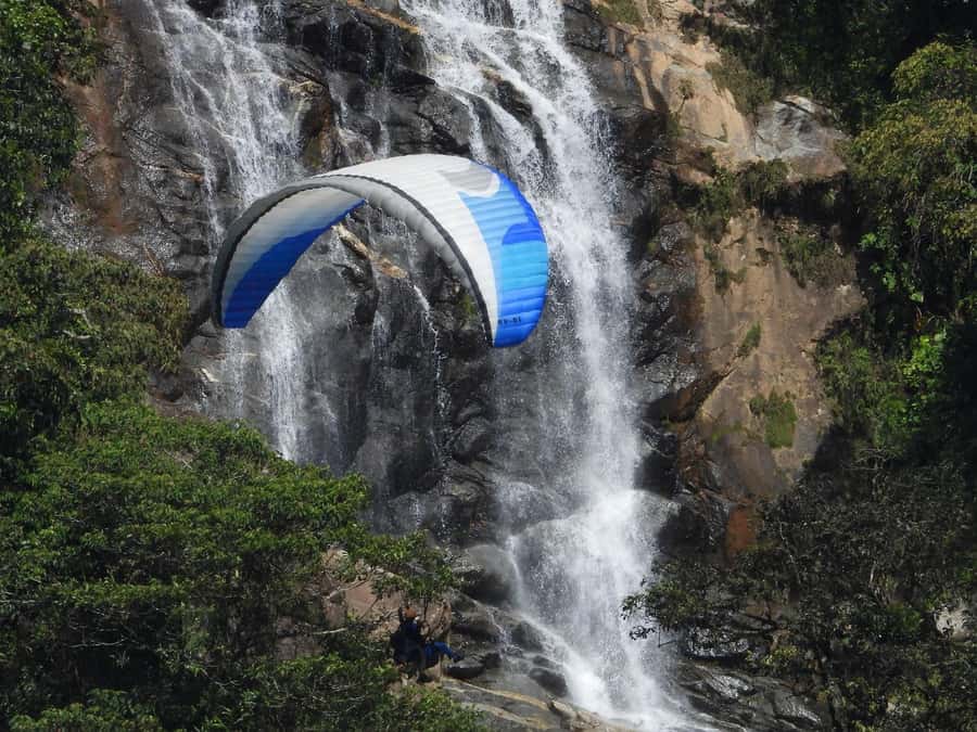 From Medellín: Paragliding Flight and Guatape Tour - Hotel pickup to Cocorná: a smooth start out of Medellín