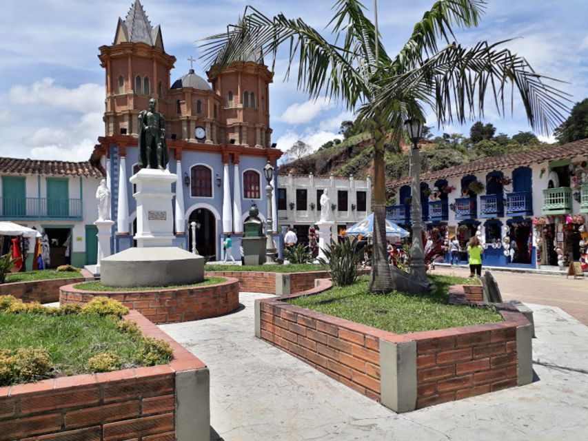 From Medellin: Private Guatape Car Tour with Coffee Tour - Should you book this Guatapé and coffee private tour?