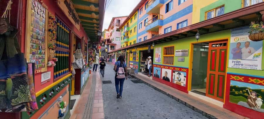 From Medellin: Private Guatape Car Tour with Coffee Tour - Guide quality is the difference-maker on a private tour