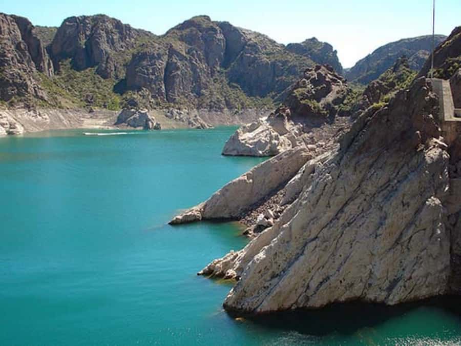 From Mendoza: San Rafael Sightseeing and Atuel Canyon Tour - San Rafael and Villa 25 de Mayo: the “living museum” stop