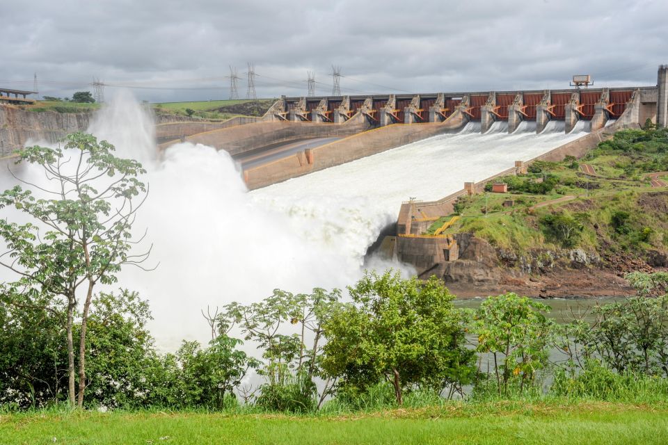 From Puerto Iguazu: Itaipu Dam Tour with Entrance Ticket - Itaipu Lake viewpoint and your return to Puerto Iguazú