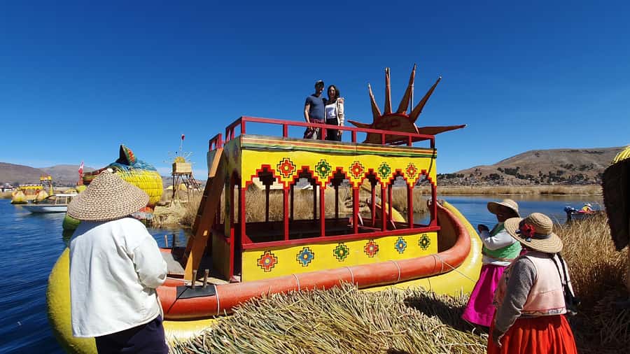 From Puno: 3-Hour Uros Floating Islands Tour - The second island stop: views, crafts, and that Uros seal passport stamp