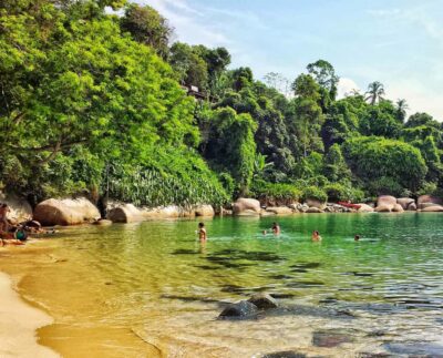 From Rio de Janeiro: Angra dos Reis Boat Trip with Lunch - The schooner ride: how Angra dos Reis feels from the water