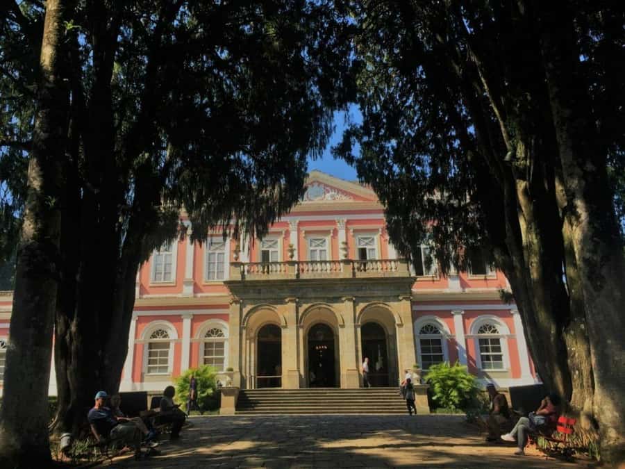 From Rio de Janeiro: Petrópolis Day Trip with Optional Lunch - Quitandinha Palace Gardens: The Easy-Walk Grandeur