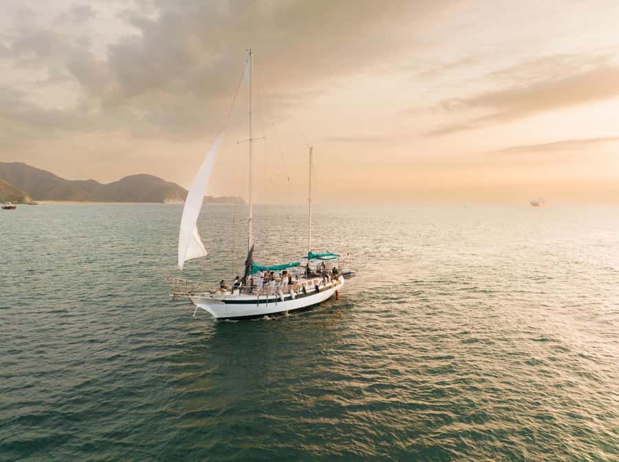 From Santa Marta: Sunset Sailboat Tour with 2 Beverages - Drinks, Marina Rules, and the Practical Stuff That Saves Your Trip