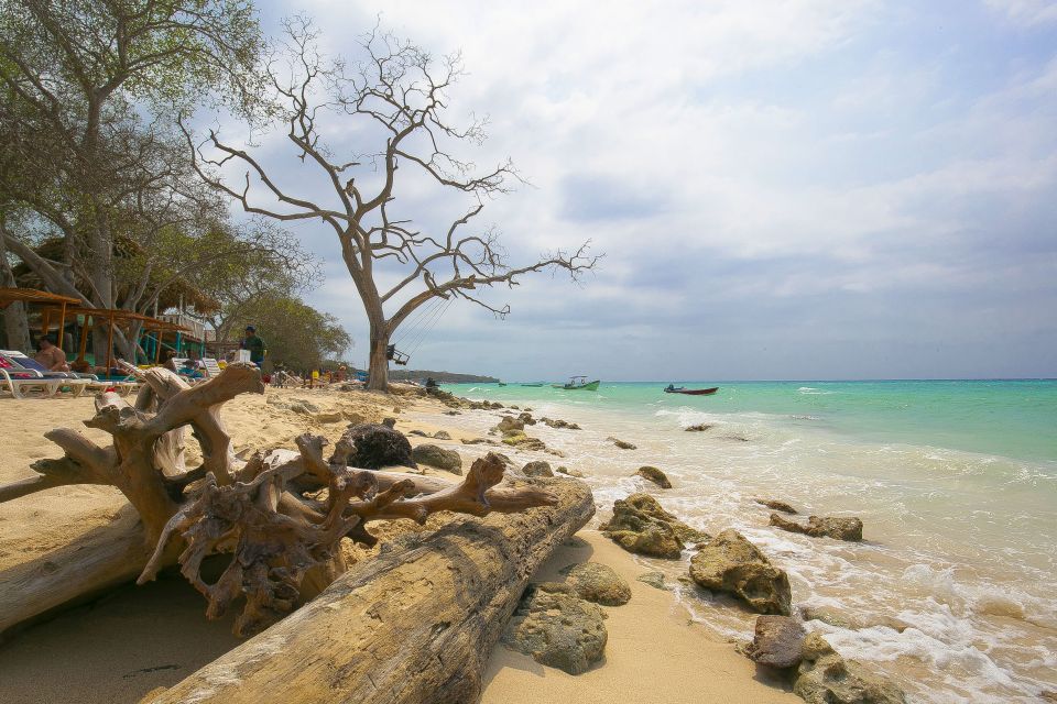 Playa Blanca Full-Day Trip from Cartagena - Getting picked up in Cartagena: matching your area to the meeting points