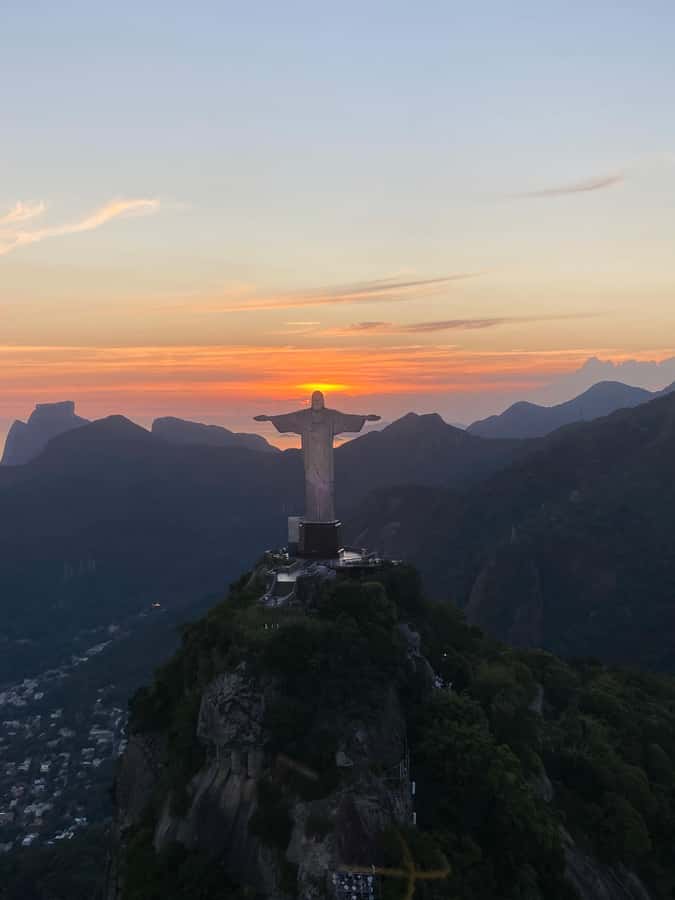 Rio De Janeiro Helicopter Flight Tour - Copacabana waves and Ipanema’s white sand, all in one run