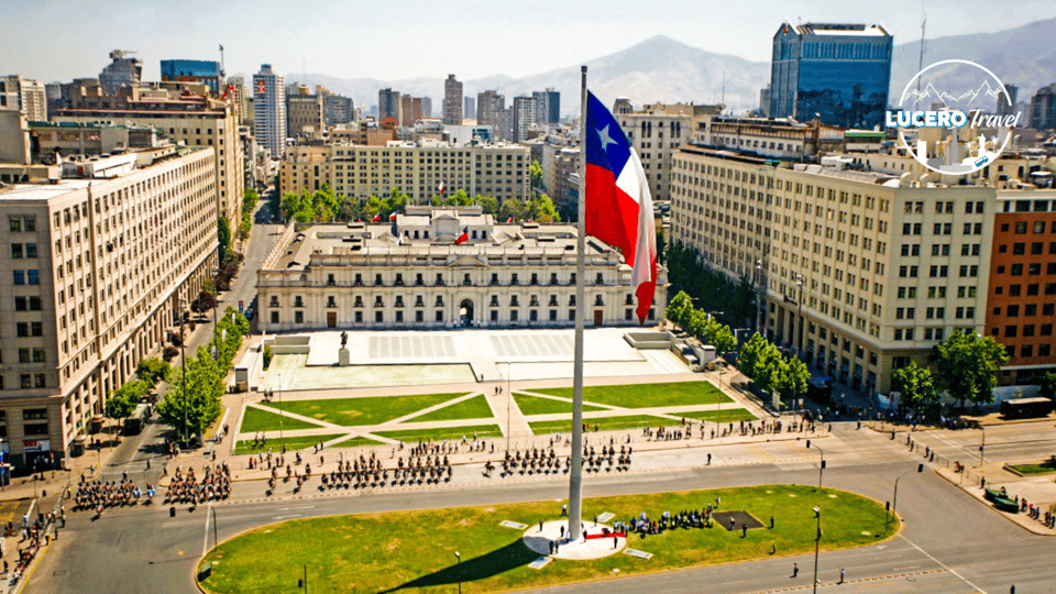 Santiago: City Highlights Walking Tour - Bicentenario Park: time for photos before the modern shift