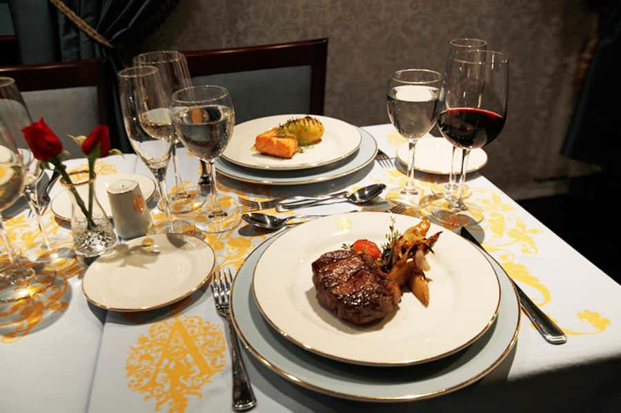 Tango Show at Café de los Angelitos - Dinner and unlimited drinks: good value, not a guaranteed food win
